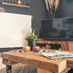 1 Bedroom Lovely In