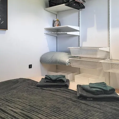 1 Bedroom Lovely In *