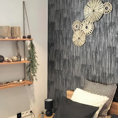 Apartment 1 Bedroom Lovely In *