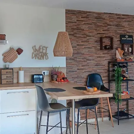 1 Bedroom Lovely In Lägenhet Visé