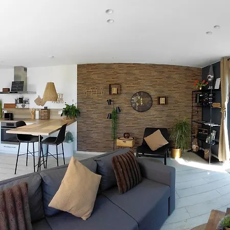 1 Bedroom Lovely In